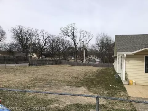 3209 Irving St, Fort Smith, AR 72904 photo 2