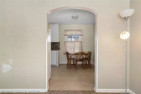 305 N 47th St, Fort Smith, AR 72903 photo 9