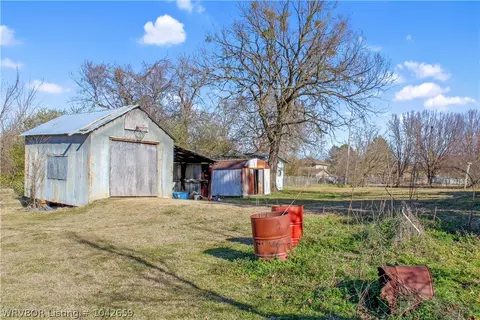 314 E Broadway St, Huntington, AR 72940 photo 18