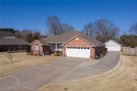 2304 Joyce Dr, Lavaca, AR 72941 photo 3