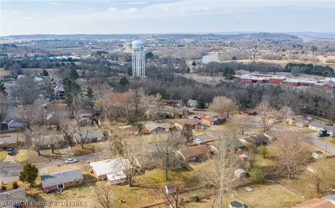 1504 14th Cir, Barling, AR 72923 photo 42