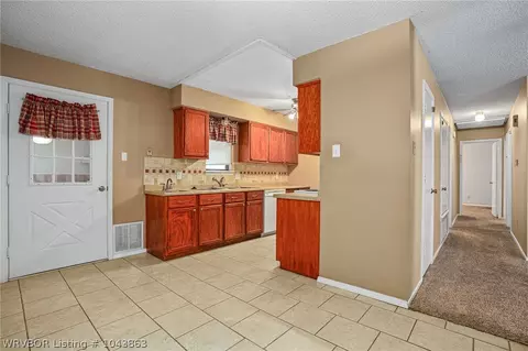 1504 14th Cir, Barling, AR 72923 photo 11
