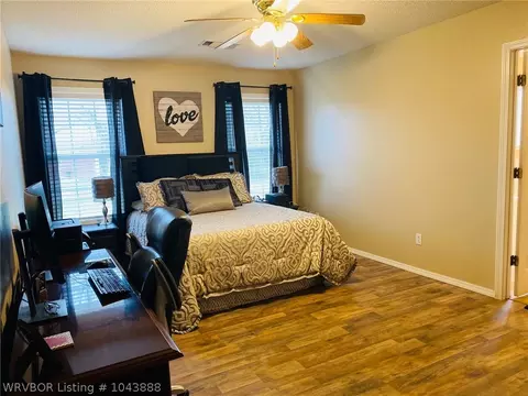 612 8th St, Barling, AR 72923 photo 15