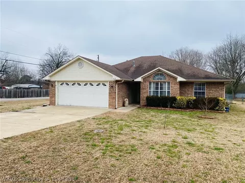 612 8th St, Barling, AR 72923 photo 4