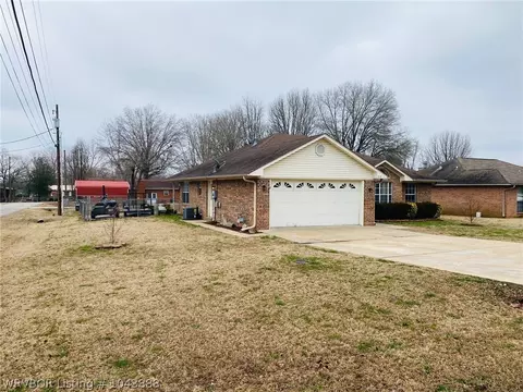 612 8th St, Barling, AR 72923 photo 2