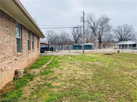 612 8th St, Barling, AR 72923 photo 38