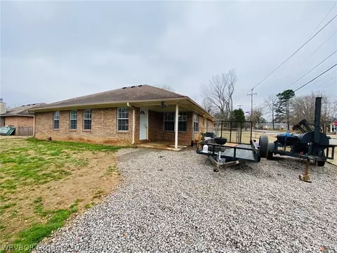 612 8th St, Barling, AR 72923 photo 40