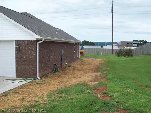 201 20th St, Ozark, AR 72949 photo 5