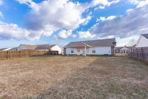 1820 Eastgate Dr, Greenwood, AR 72936 photo 2
