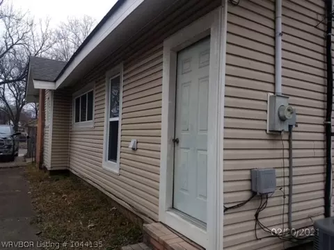 910 N 16th St, Fort Smith, AR 72901 photo 2