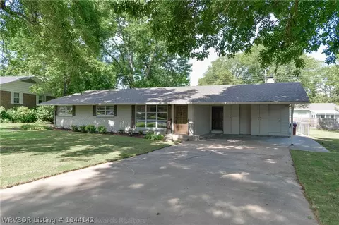 924 S 67th Ln, Fort Smith, AR 72903 photo 1