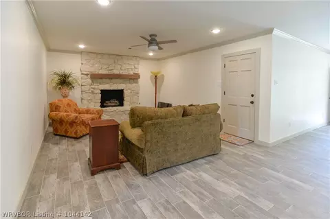 924 S 67th Ln, Fort Smith, AR 72903 photo 4