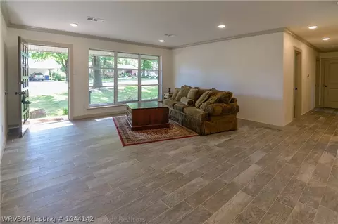 924 S 67th Ln, Fort Smith, AR 72903 photo 6