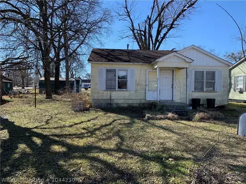 112 3rd St, Spiro, OK 74959 photo 1