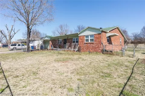 7903 Thayer Dr, Fort Smith, AR 72908 photo 2