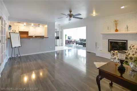 3301 S 35 St, Fort Smith, AR 72903 photo 6