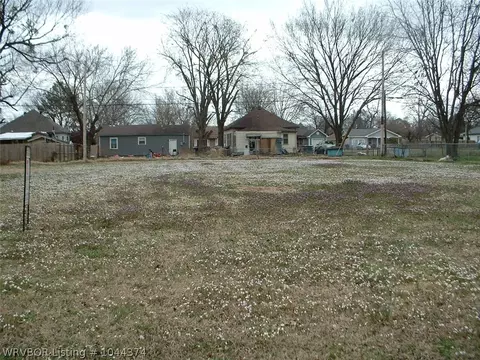 2044 29th St, Fort Smith, AR 72904 photo 2