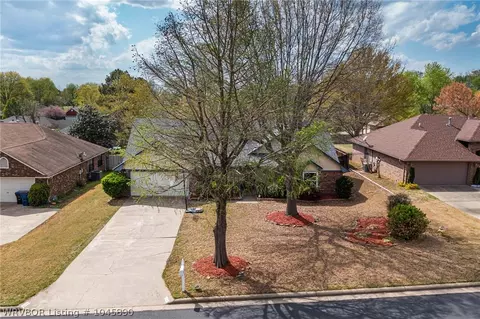 5104 92nd St, Fort Smith, AR 72903 photo 3
