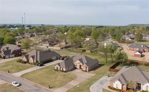 12000 Maple Park Dr, Fort Smith, AR 72916 photo 9