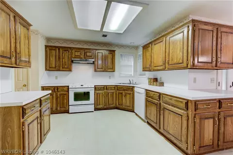 712 Maple St, Bonanza, AR 72916 photo 14