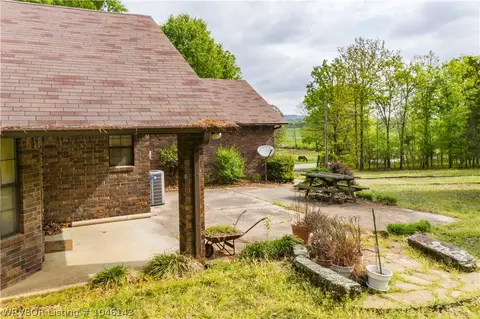 712 Maple St, Bonanza, AR 72916 photo 8