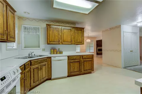 712 Maple St, Bonanza, AR 72916 photo 16