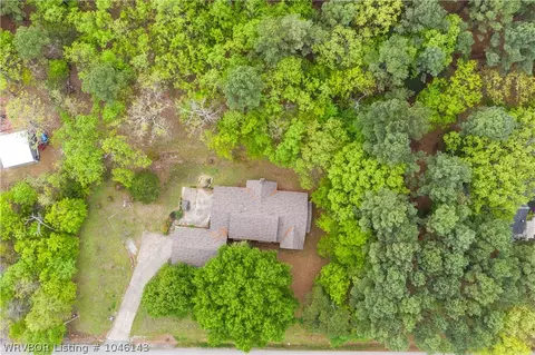 712 Maple St, Bonanza, AR 72916 photo 11