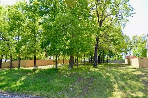 1541 Glen Flora Way, Fort Smith, AR 72908