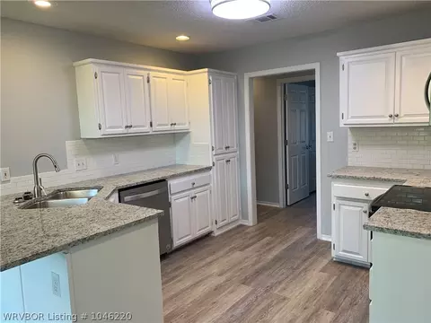 3904 Bristol Ln, Fort Smith, AR 72908 photo 5
