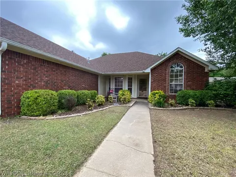 7007 Red Bud Dr, Fort Smith, AR 72916 photo 2