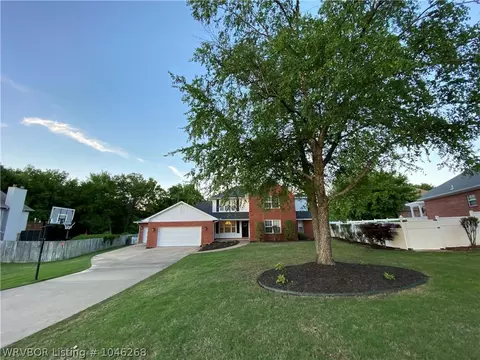10715 Saint Michael Ct, Fort Smith, AR 72908 photo 3