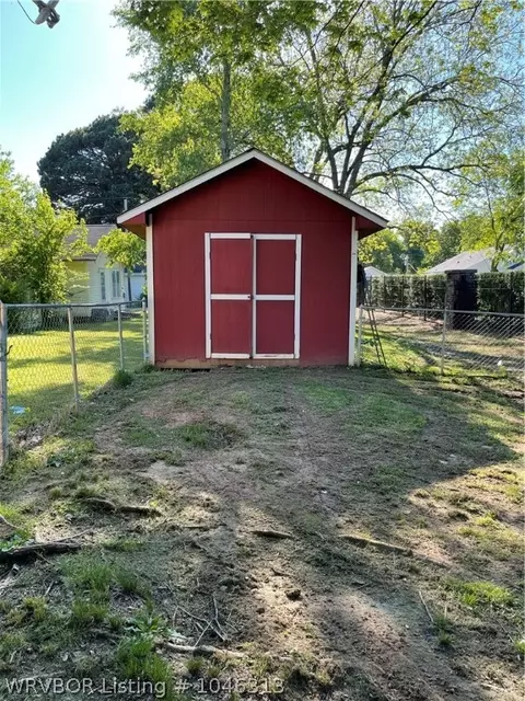 411 E Maple St, Paris, AR 72855 photo 22