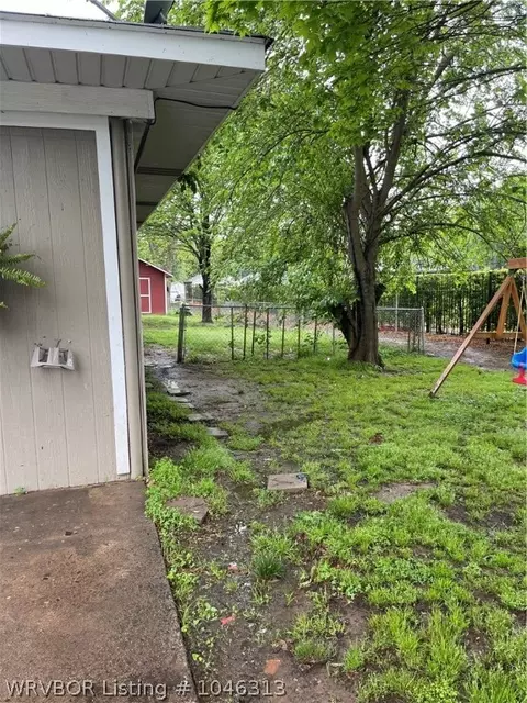 411 E Maple St, Paris, AR 72855 photo 17