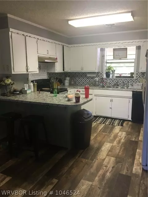 693 8th St, Waldron, AR 72958 photo 7