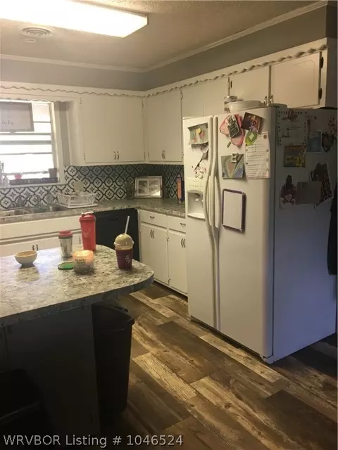 693 8th St, Waldron, AR 72958 photo 8