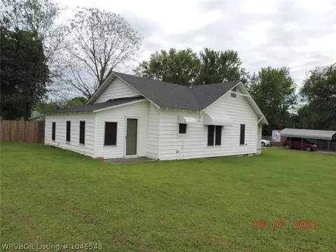 613 4th St, Ozark, AR 72949 photo 3