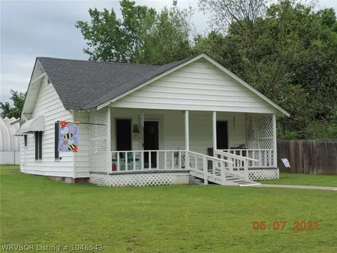 613 4th St, Ozark, AR 72949 photo 1
