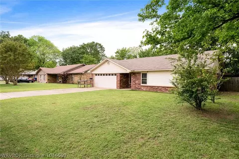 8512 Harvard Dr, Fort Smith, AR 72908 photo 2