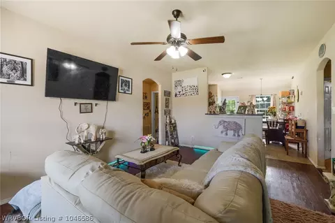 2409 Crestview Ln, Barling, AR 72923 photo 2