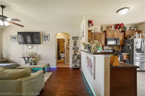 2409 Crestview Ln, Barling, AR 72923 photo 3