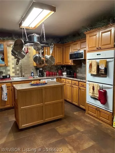 21134 J O B Rd, Howe, OK 74940 photo 31