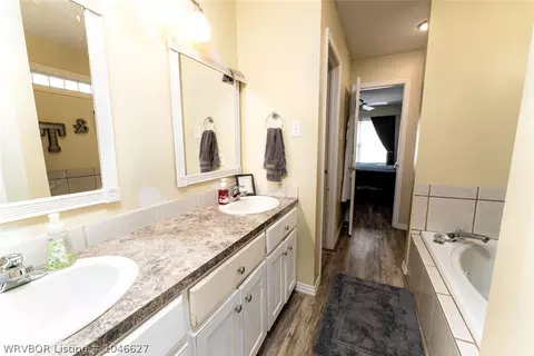 603 Jessie Dr, Lavaca, AR 72941 photo 13