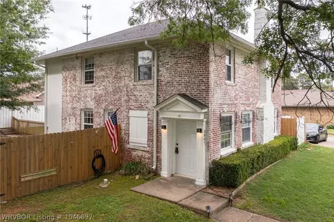 3807 Wicklow Dr, Fort Smith, AR 72903 photo 1