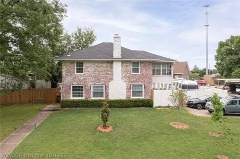 3807 Wicklow Dr, Fort Smith, AR 72903 photo 2