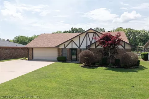 8533 Harvard Dr, Fort Smith, AR 72908 photo 3