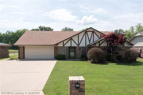 8533 Harvard Dr, Fort Smith, AR 72908 photo 1