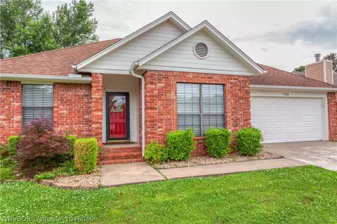 703 I Cir, Barling, AR 72923 photo 2