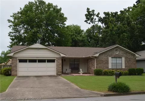 3214 Londonderry Rd, Fort Smith, AR 72908 photo 1