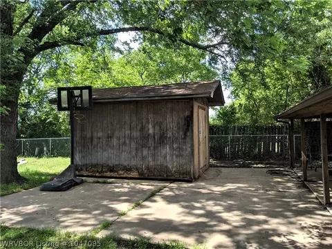 8310 S 32nd Ter, Fort Smith, AR 72908 photo 12
