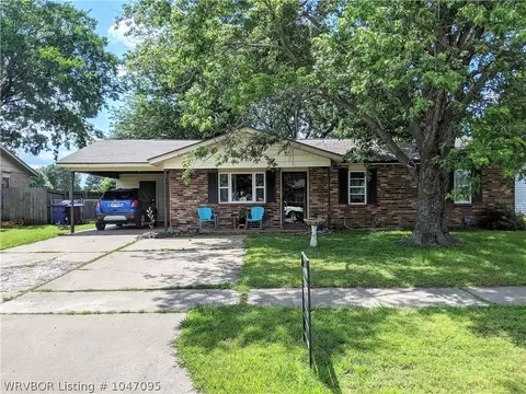 8310 S 32nd Ter, Fort Smith, AR 72908 photo 1